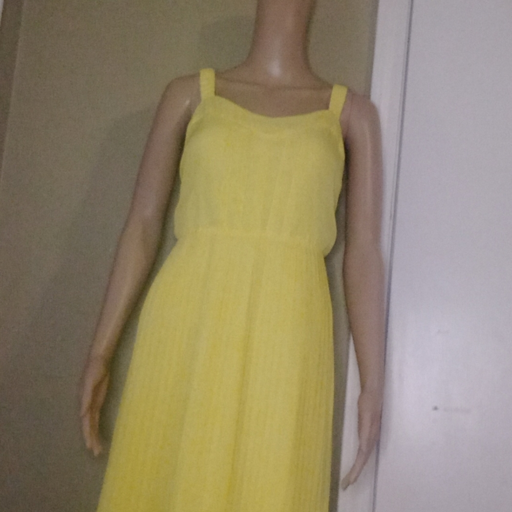 Giuliana rancic yellow pleated dress